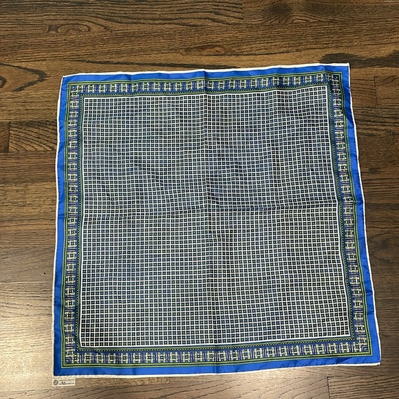 Neck scarf bundle - Picture 8 of 8